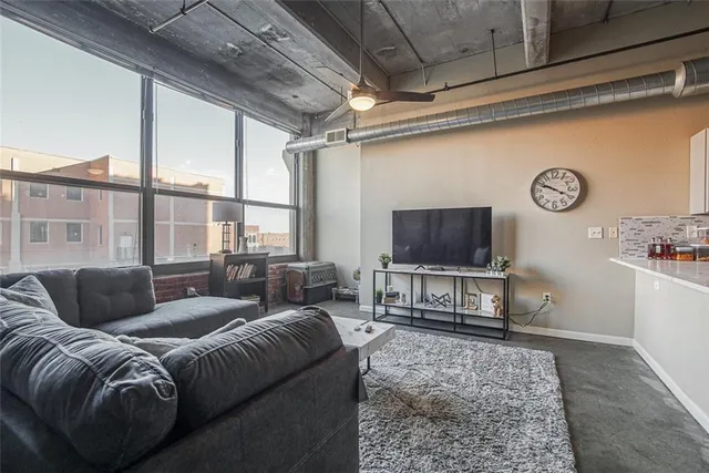$220,000 | 715 May Street, Unit 326, Kansas City, MO 64105