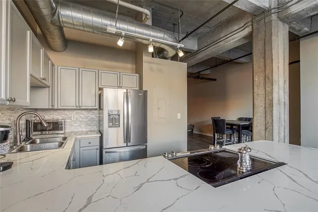 $220,000 | 715 May Street, Unit 326, Kansas City, MO 64105