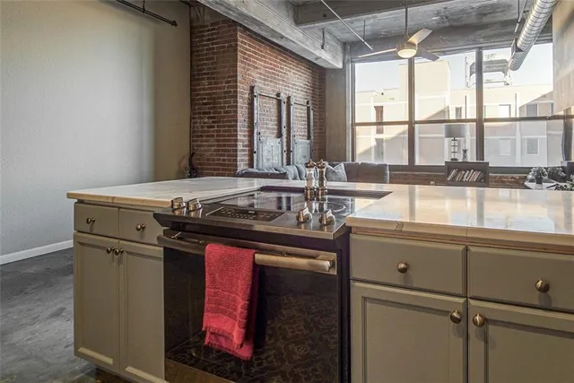 $220,000 | 715 May Street, Unit 326, Kansas City, MO 64105