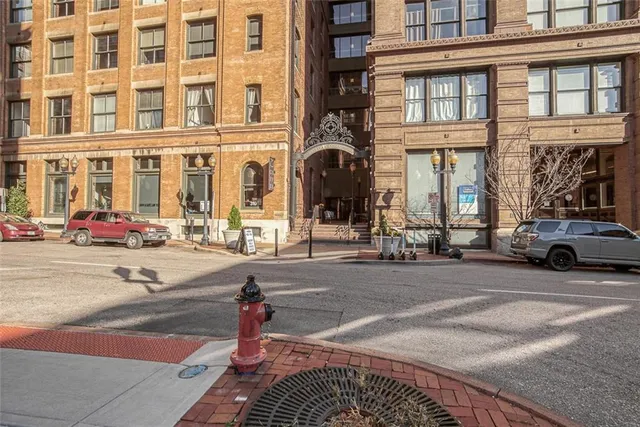 $220,000 | 715 May Street, Unit 326, Kansas City, MO 64105