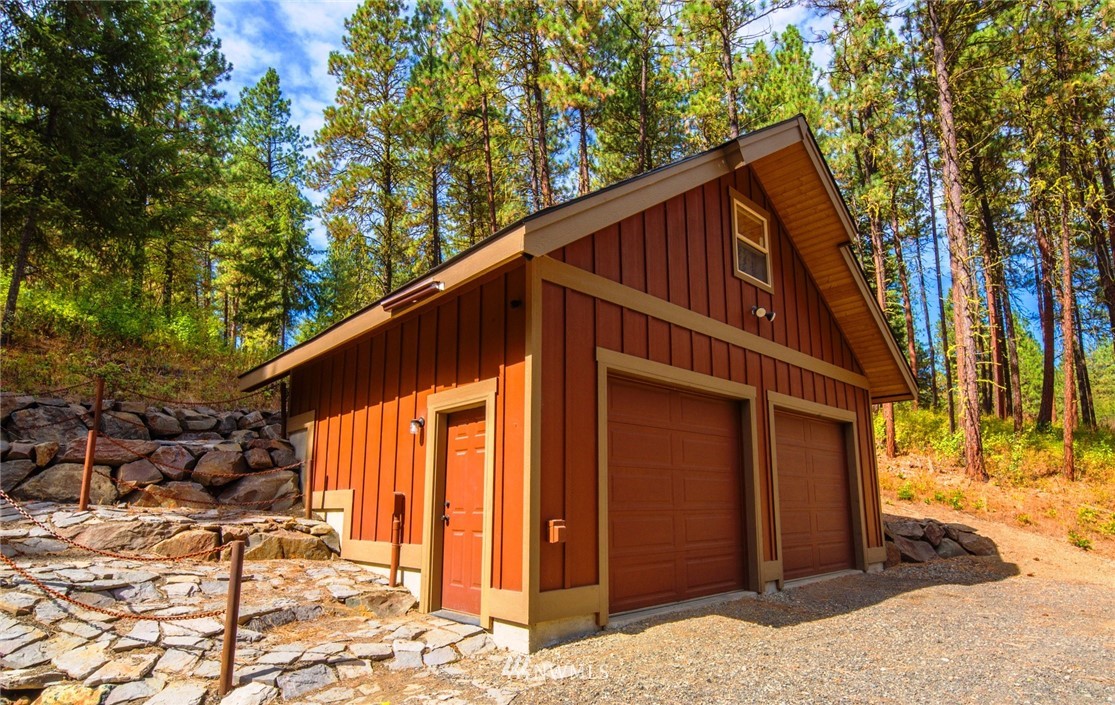 3951 Hidden Valley Road Cle Elum, WA 98922 - Photo 2 of 24 Gallery Image 2