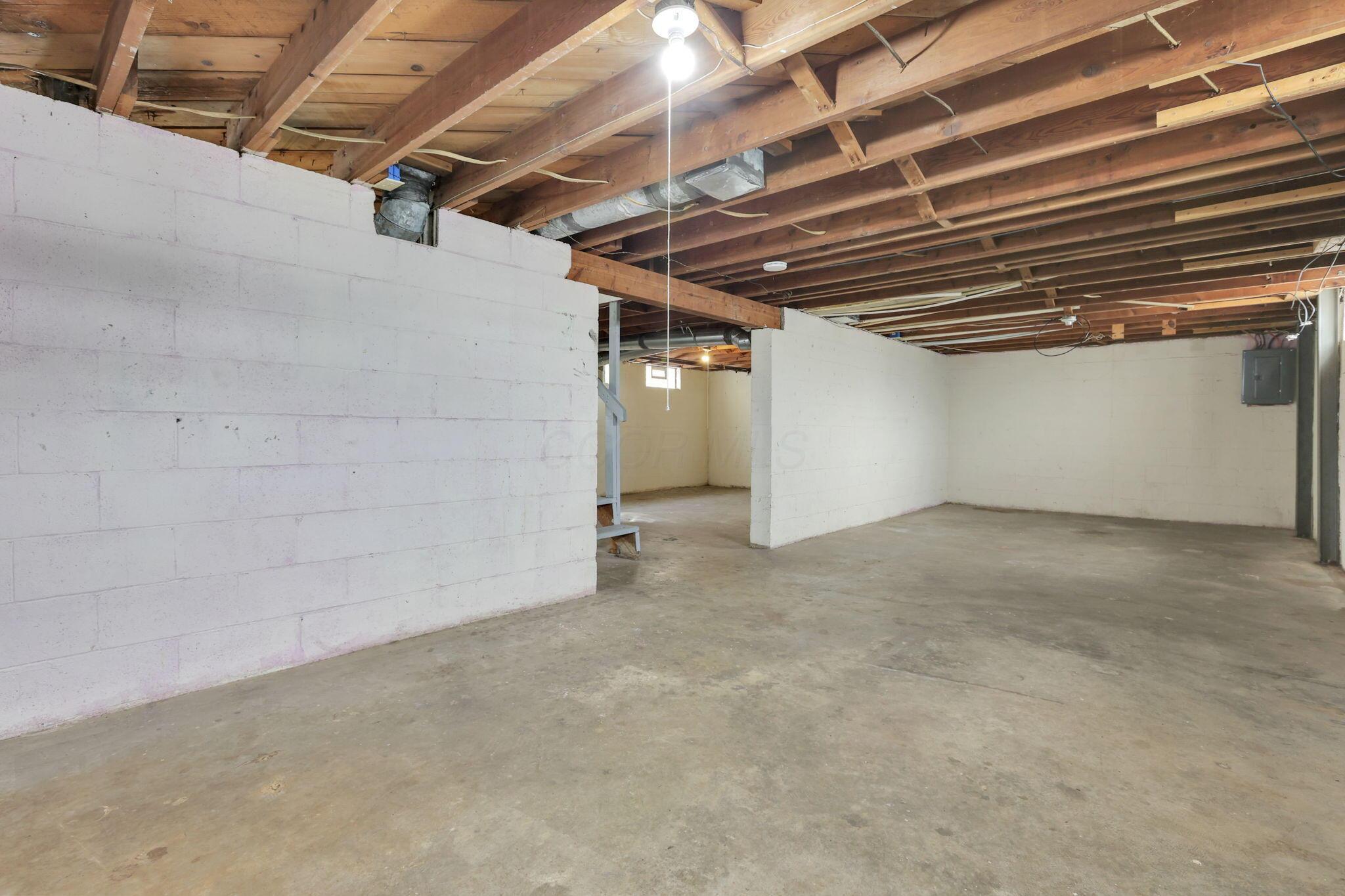 1865 Agler Road, Unit 1867 Columbus, OH 43224 - Photo 29 of 37 28-web-or-mls-G02A6163