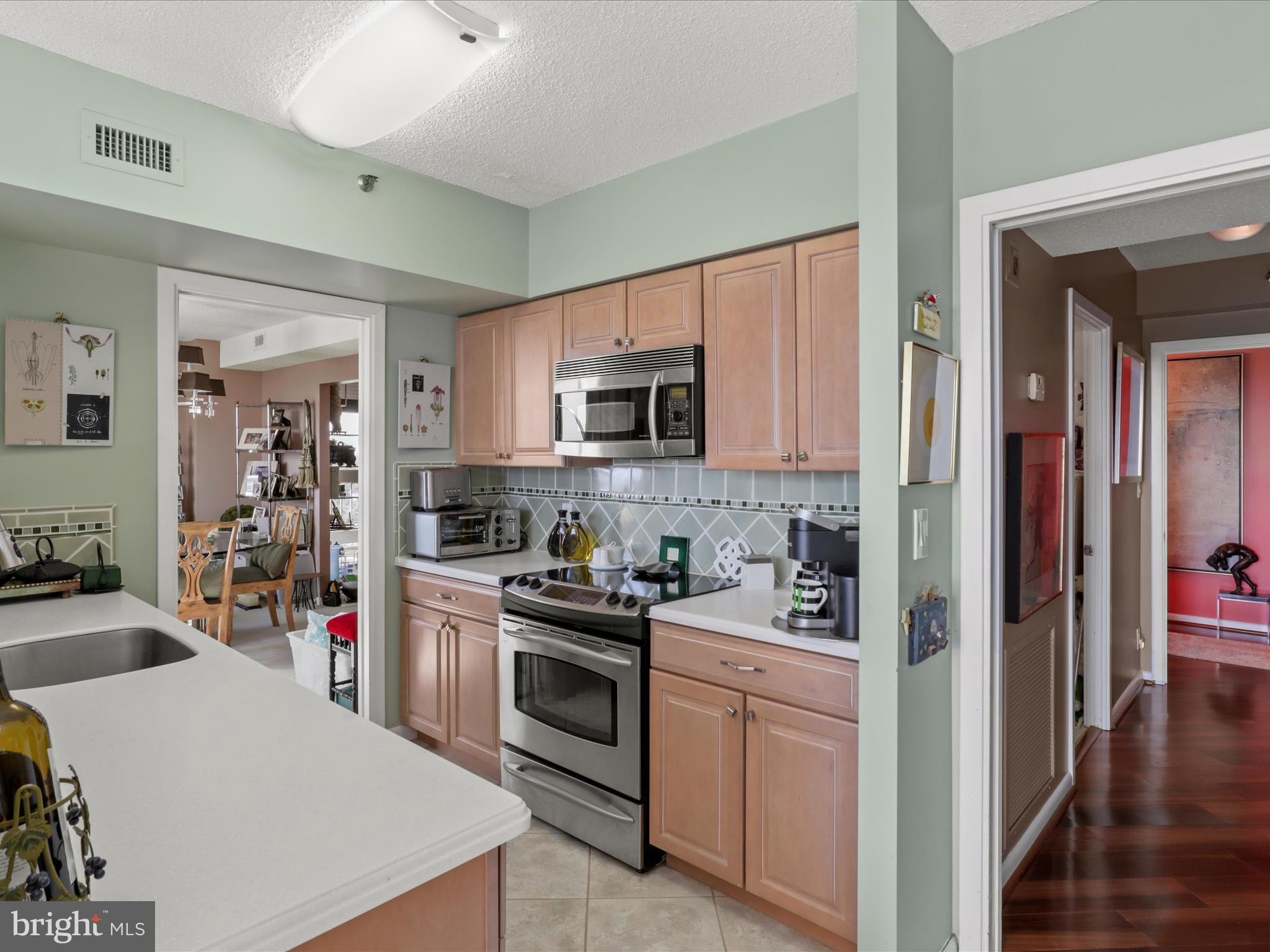 5501 Seminary Road, Unit 1611S Falls Church, VA 22041 - Photo 5 of 39 Gallery Image 5