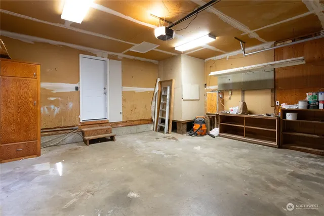 $740,000 | 2460 East Pole Road, Everson, WA 98247