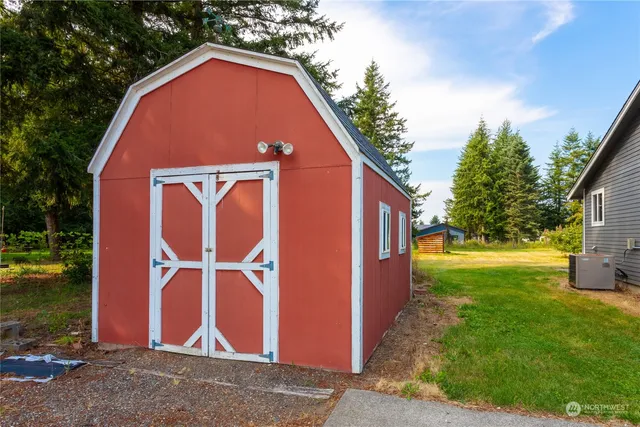 $740,000 | 2460 East Pole Road, Everson, WA 98247