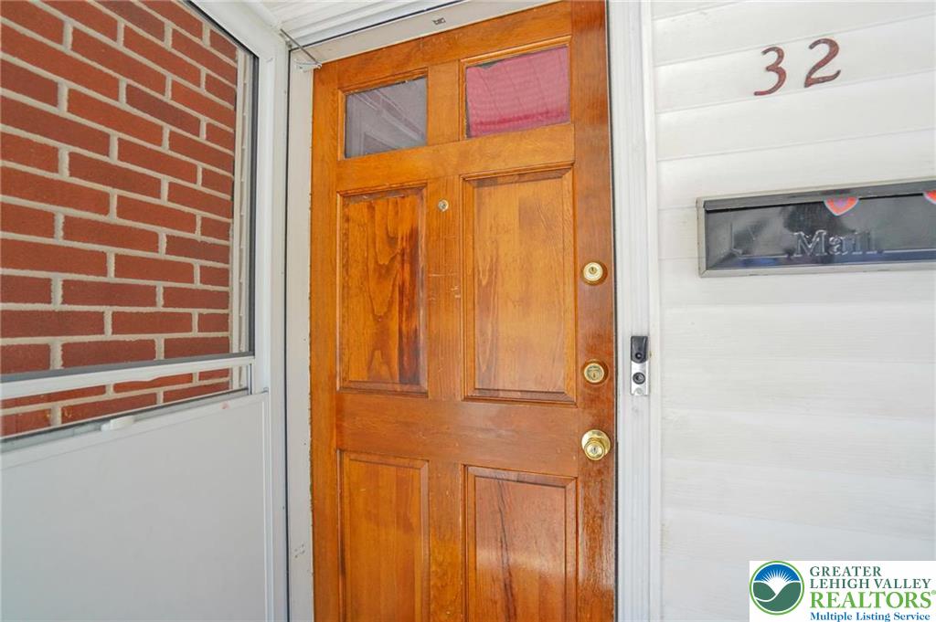 32 Powell Street Lansford, PA 18232 - Photo 3 of 12
