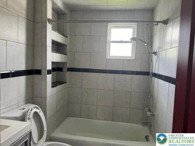 $1,200 | 32 Powell Street, Lansford, PA 18232