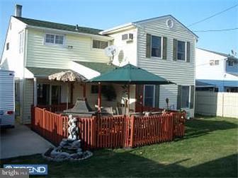 2839 Nestling Road Philadelphia, PA 19154 - Photo 3 of 12 Exterior Back