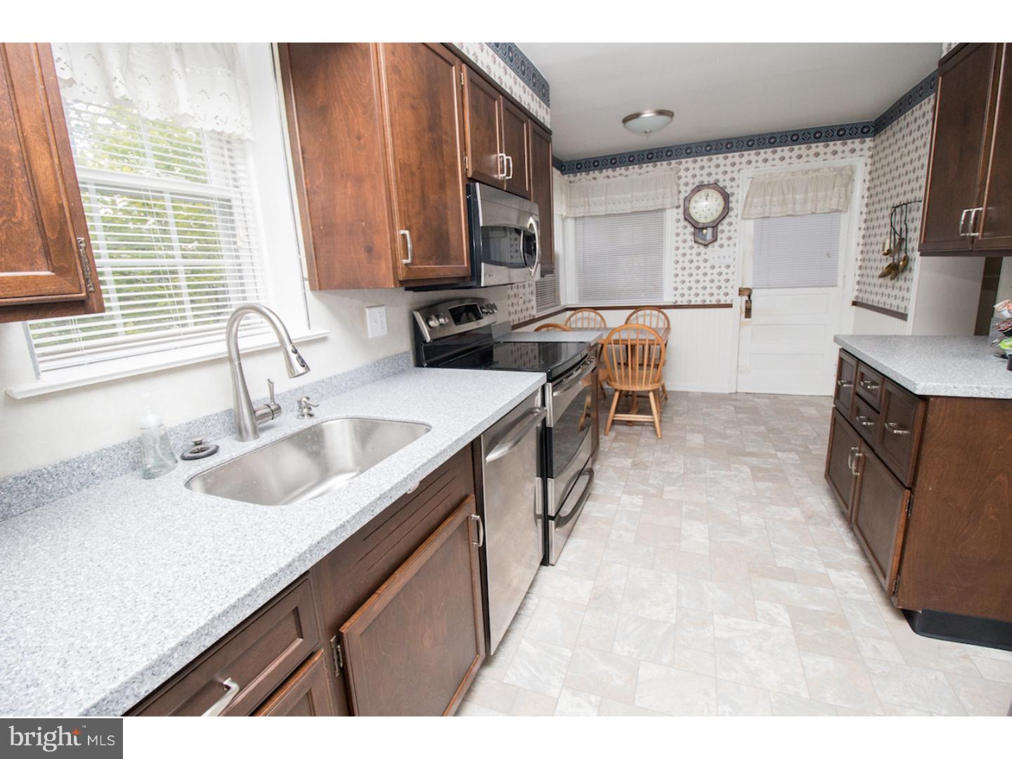 24 Johns Road Cheltenham, PA 19012 - Photo 3 of 20 Kitchen
