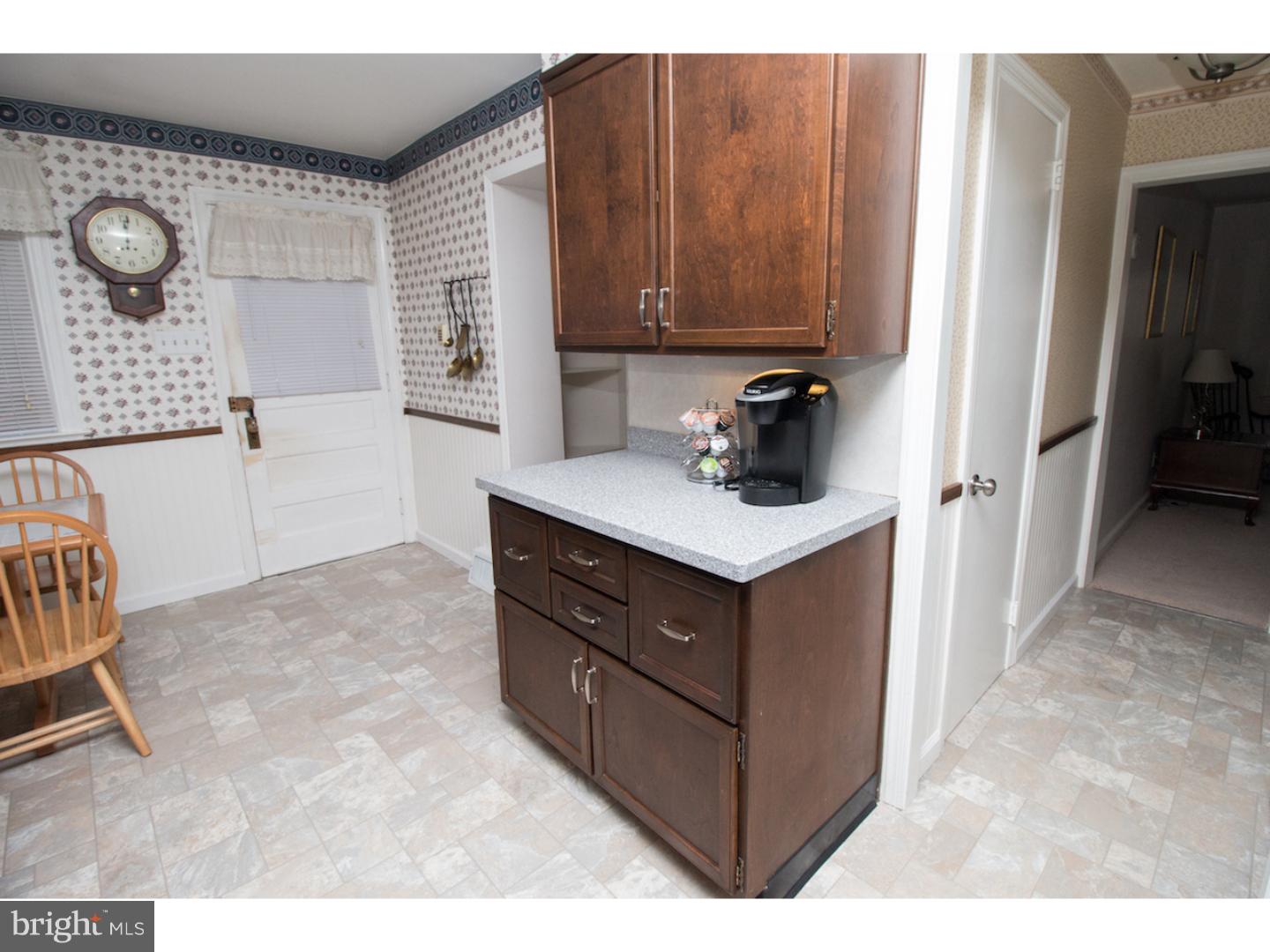 24 Johns Road Cheltenham, PA 19012 - Photo 4 of 20 Kitchen