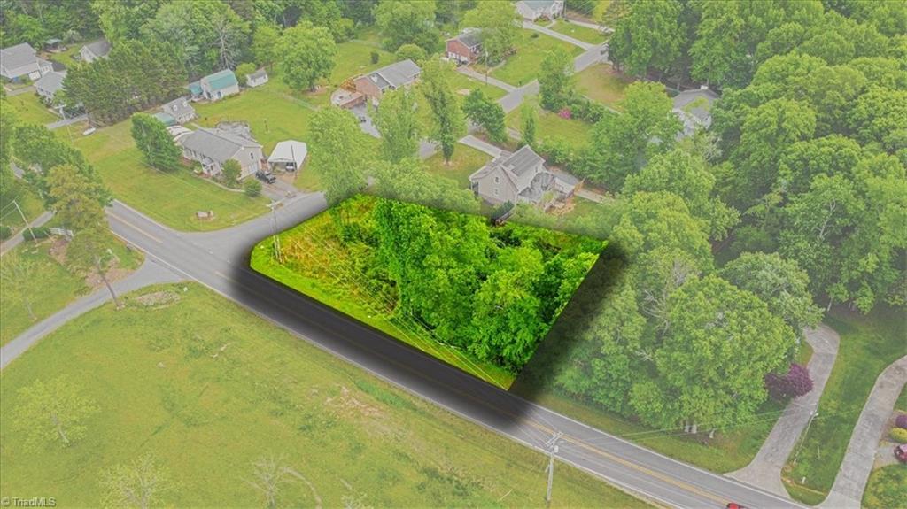114 James Road Clemmons, NC 27012 - Photo 8 of 16 Gallery Image 8
