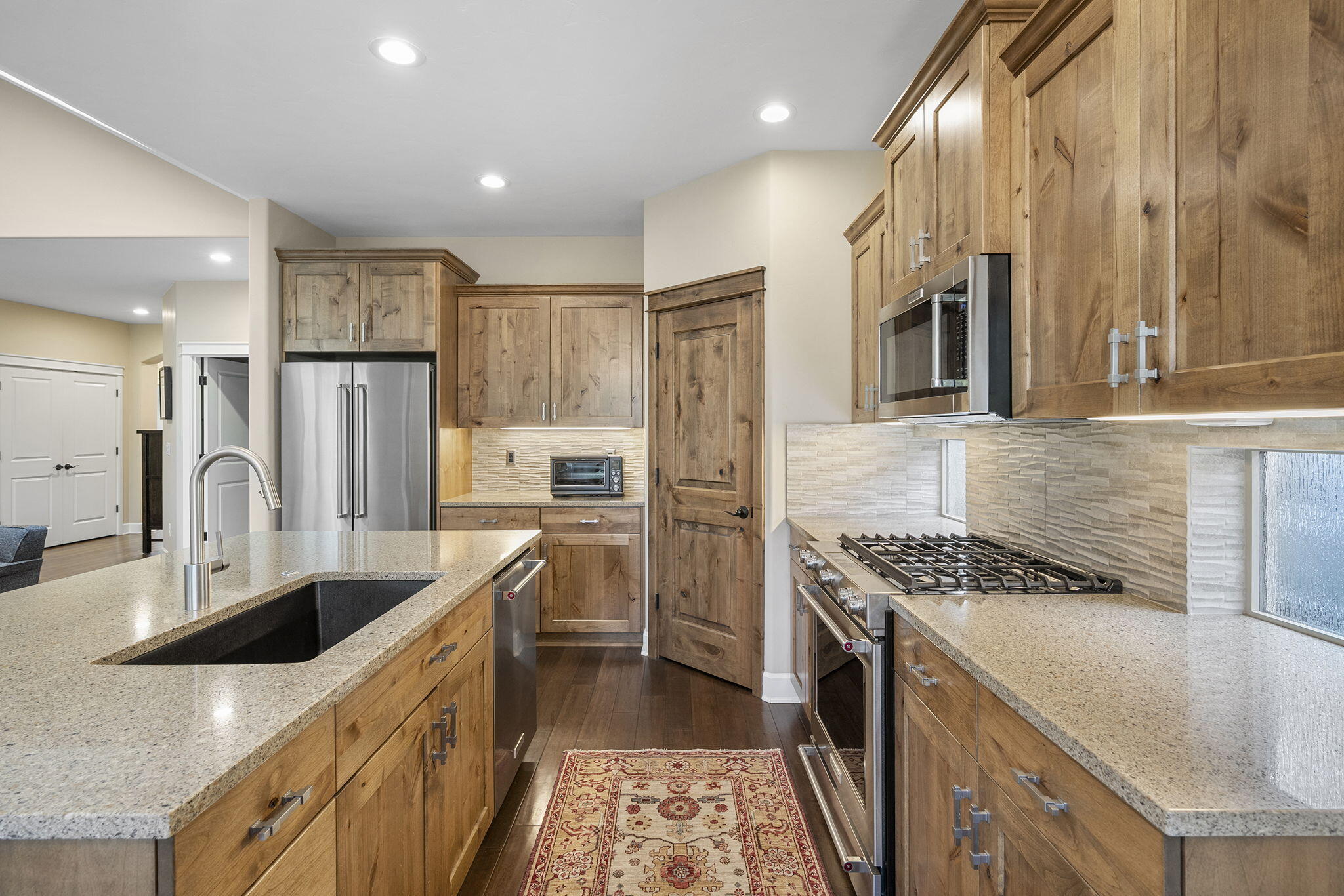 60220 Rolled Rock Way Bend, OR 97702 - Photo 11 of 42 12-web-or-mls-_DSC9648