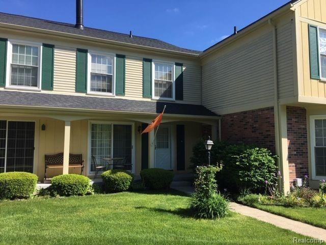 1426 Crescent Lane Rochester Hills, MI 48306 - Photo 2 of 23