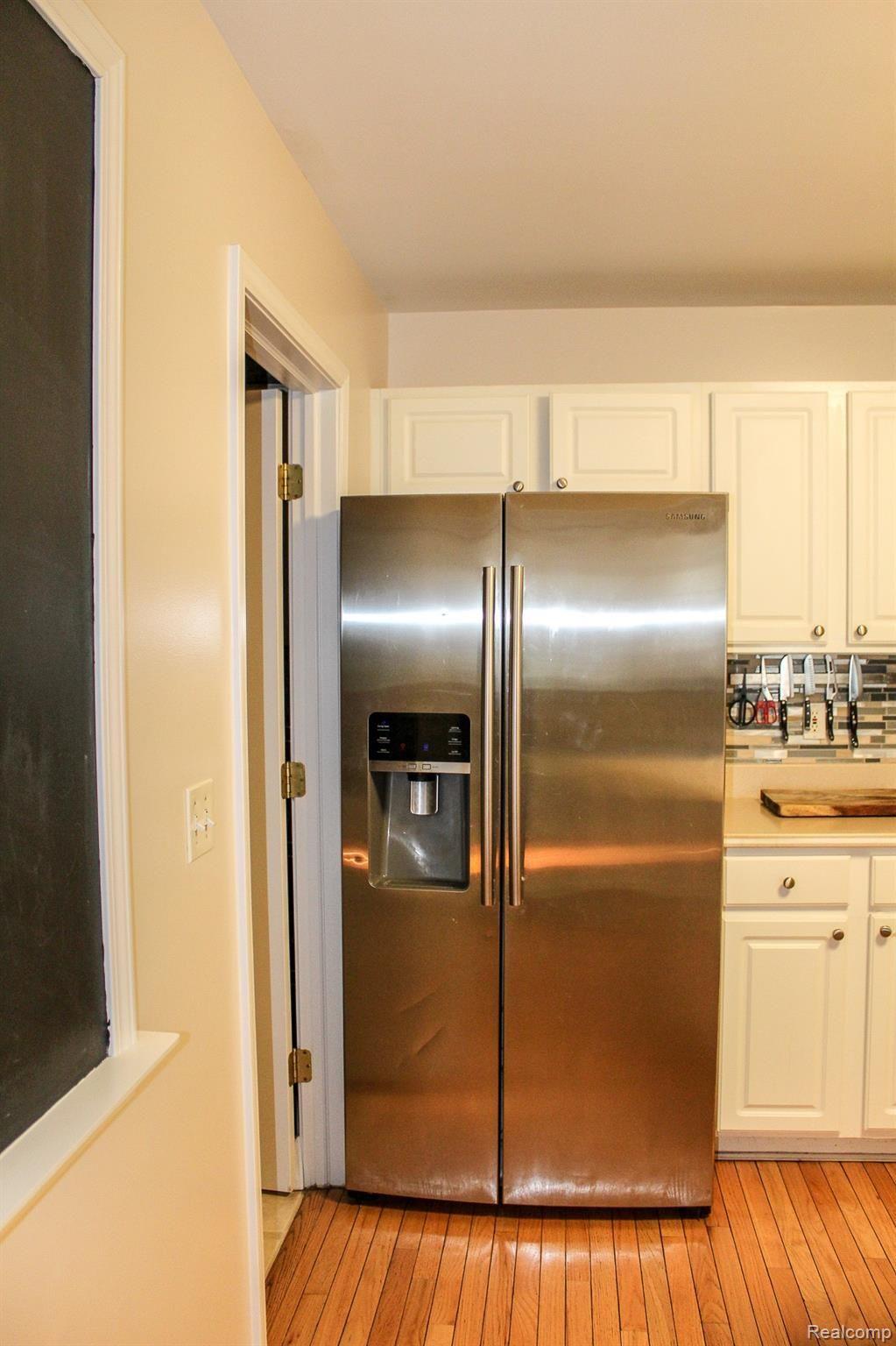 Kitchen 2.jpg