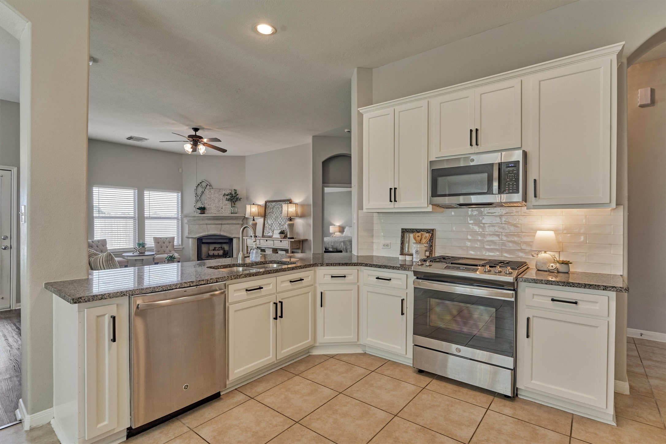 4310 Bridgestone Maple Drive Spring, TX 77389 - Photo 15 of 40