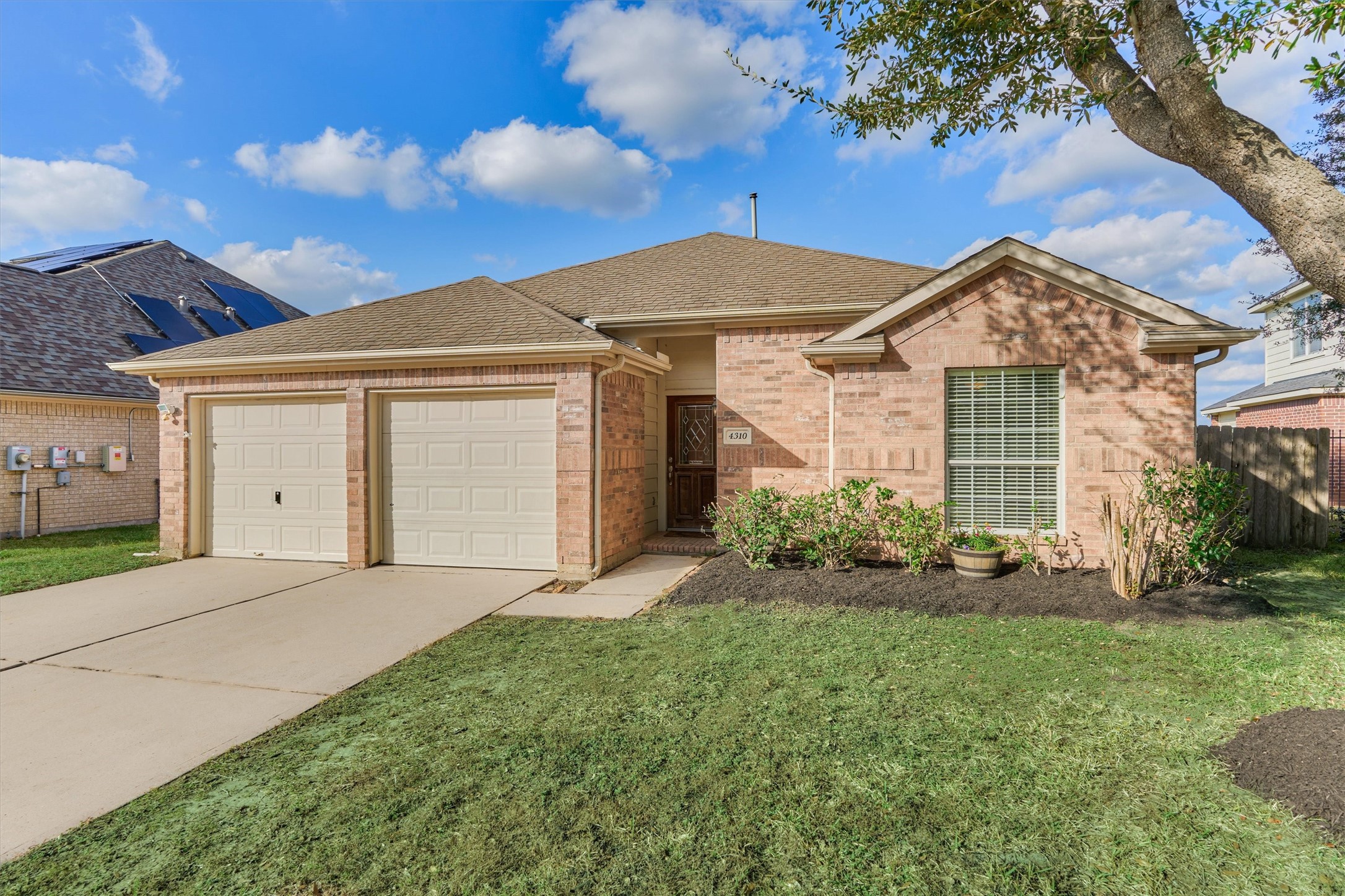 4310 Bridgestone Maple Drive Spring, TX 77389 - Photo 3 of 40
