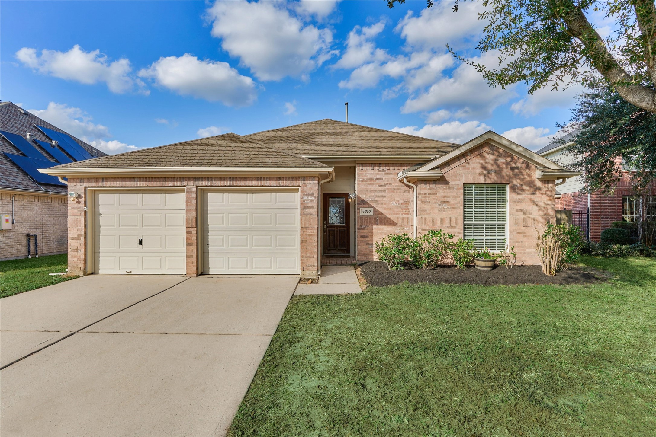 4310 Bridgestone Maple Drive Spring, TX 77389 - Photo 4 of 40