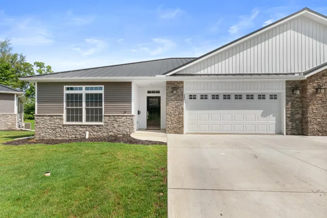 $375,000 | 243 Auseon Court, Hillsdale, MI 49242