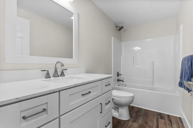 $375,000 | 243 Auseon Court, Hillsdale, MI 49242