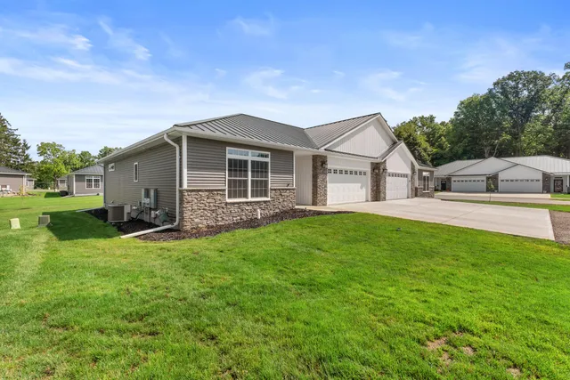 $375,000 | 243 Auseon Court, Hillsdale, MI 49242