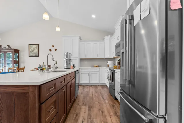 $375,000 | 243 Auseon Court, Hillsdale, MI 49242