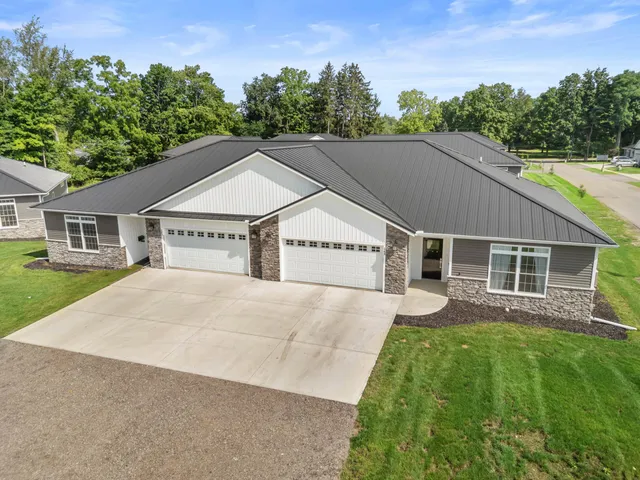 $375,000 | 243 Auseon Court, Hillsdale, MI 49242