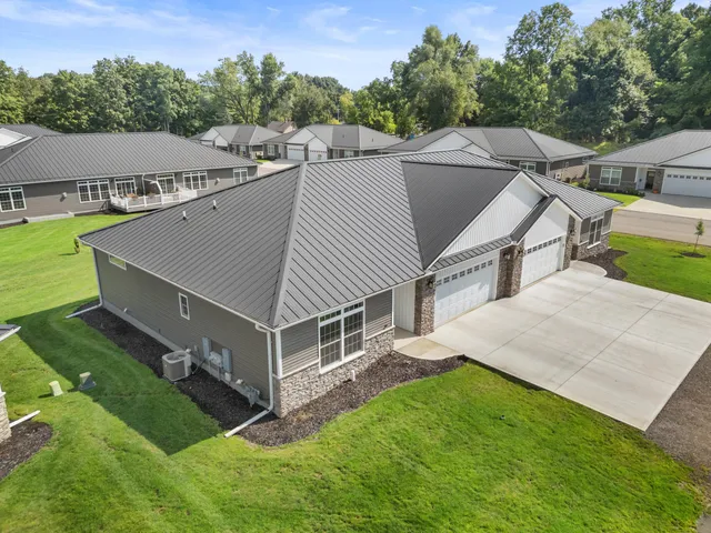 $375,000 | 243 Auseon Court, Hillsdale, MI 49242