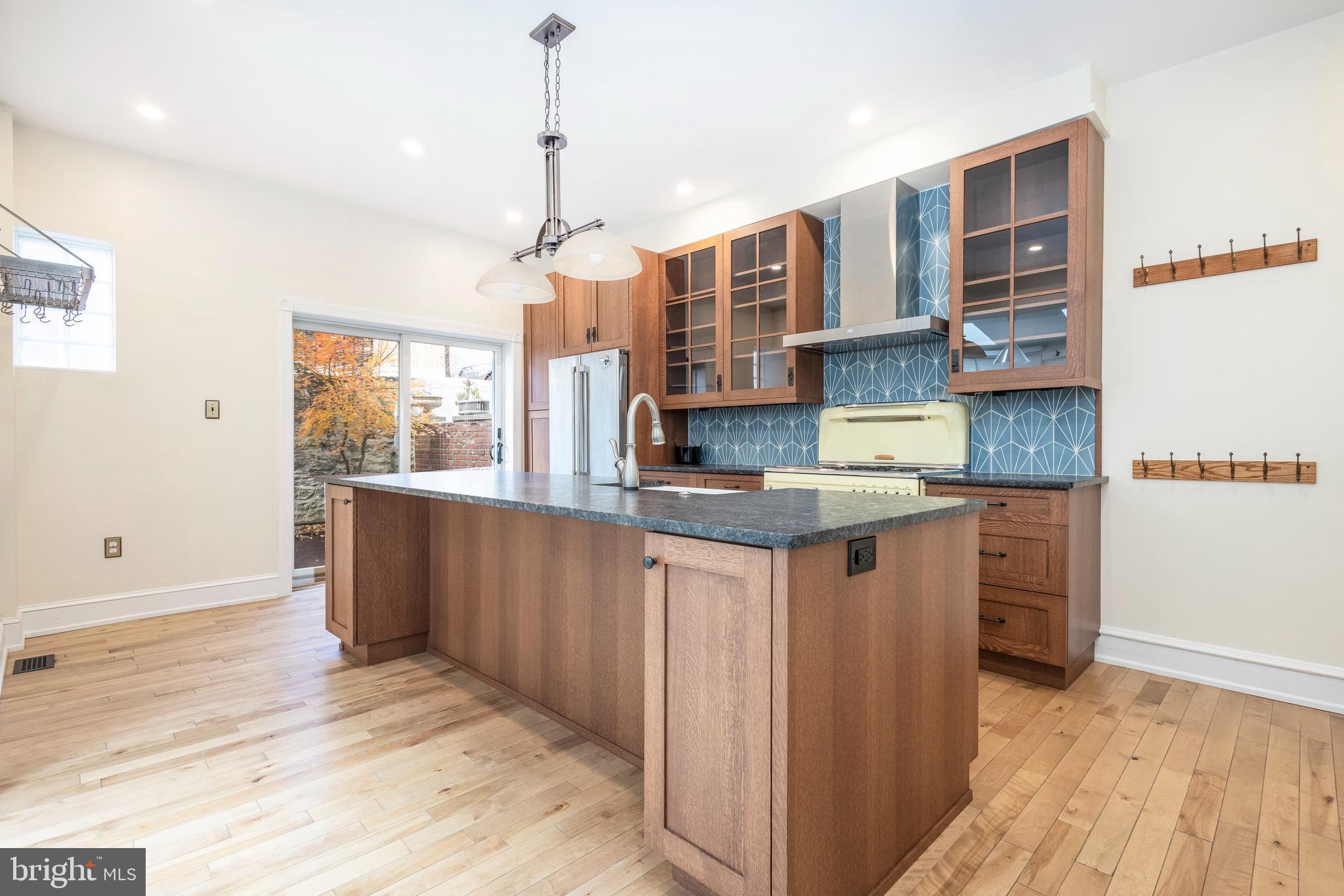 3709 Midvale Avenue Philadelphia, PA 19129 - Photo 15 of 60