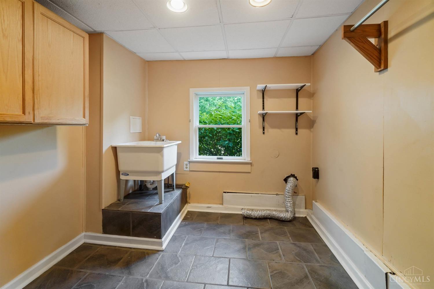 5381 Princeton Road Hamilton, OH 45011 - Photo 24 of 67 Large laundry room