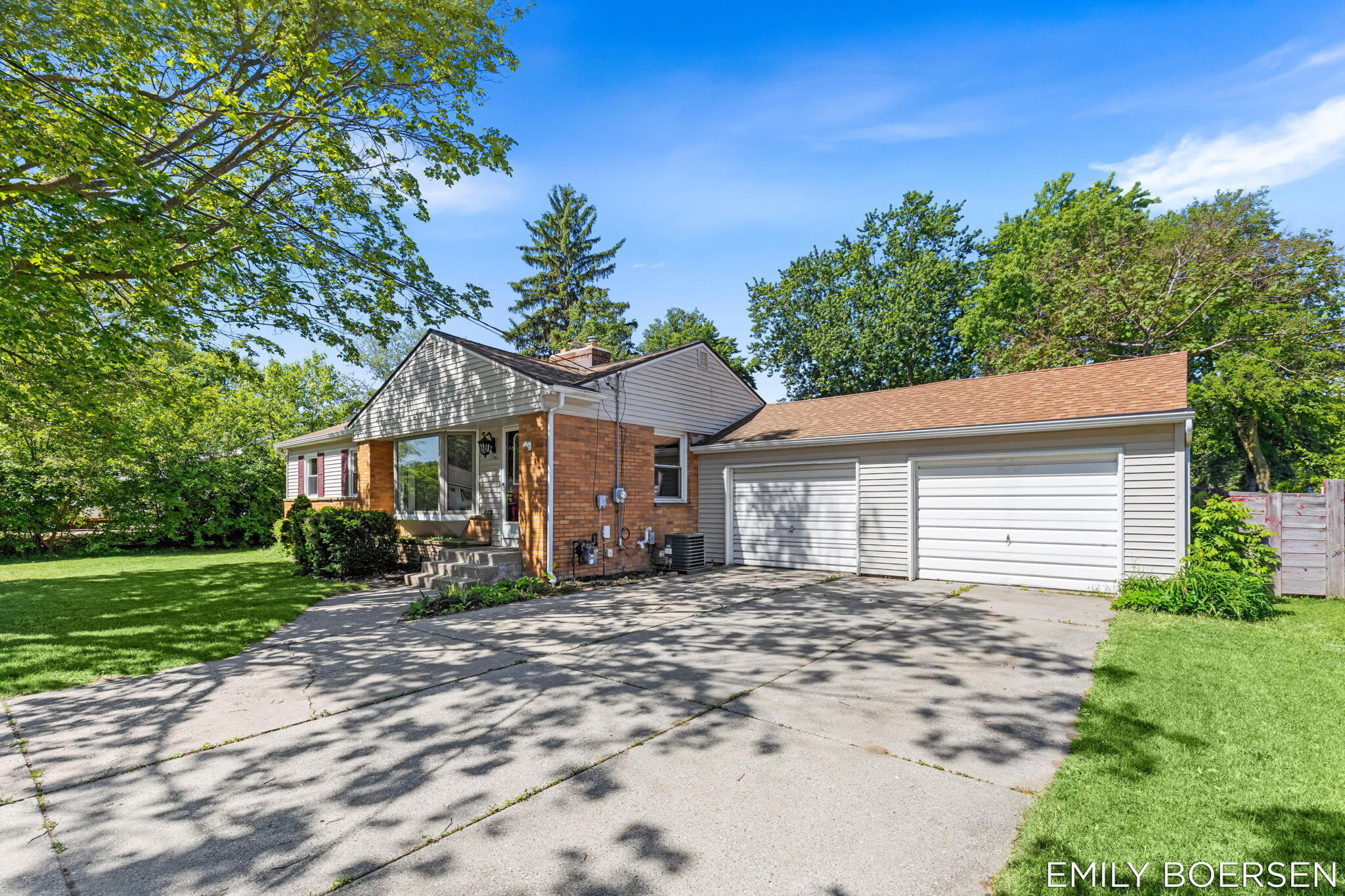 7543 Walnut Avenue Jenison, MI 49428 - Photo 3 of 68 4-web-or-mls-007