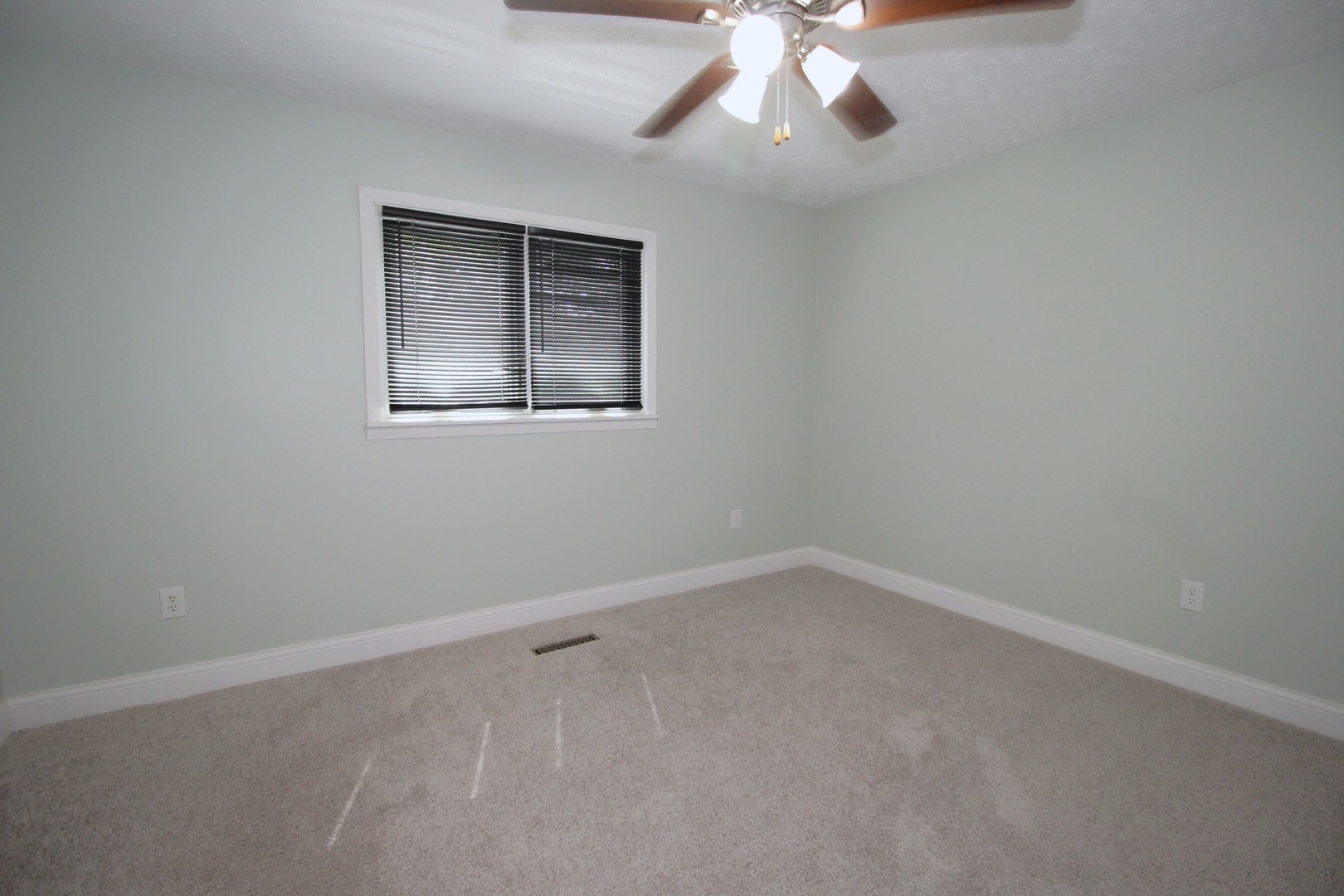 1702 Rockingham Drive, Unit 4 Normal, IL 61761 - Photo 11 of 32