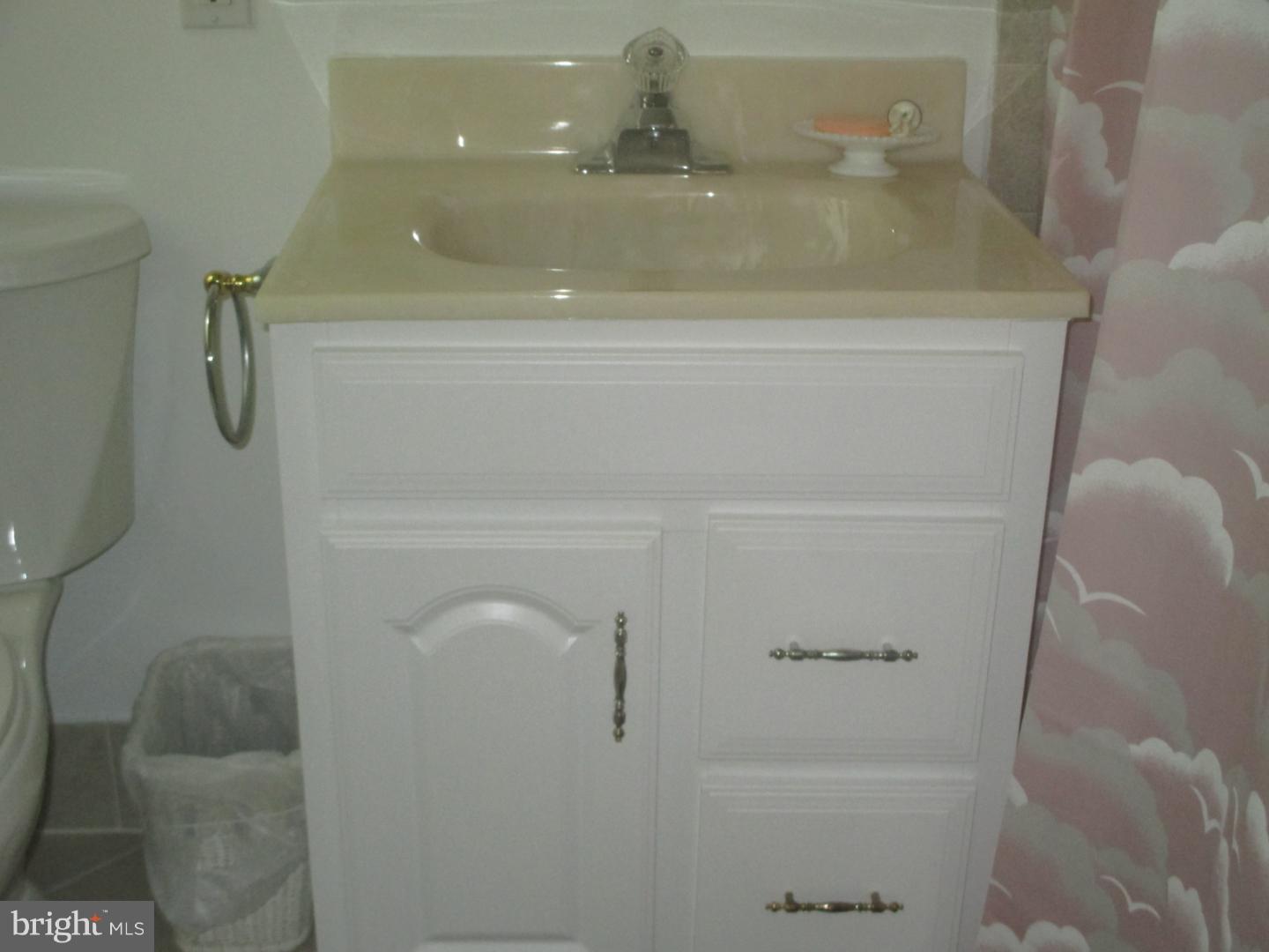 17 Indian Spring Road Clementon, NJ 08021 - Photo 14 of 25 Bathroom
