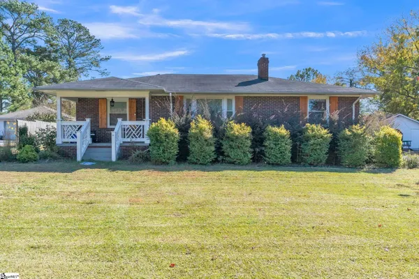 $230,000 | 734 Anderson Street, Belton, SC 29627