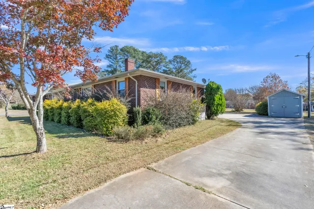 $232,000 | 734 Anderson Street, Belton, SC 29627