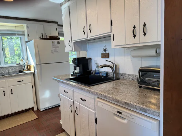 $599,942 | 46 Red Pine Road, Madison, NH 03849