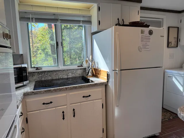 $599,942 | 46 Red Pine Road, Madison, NH 03849