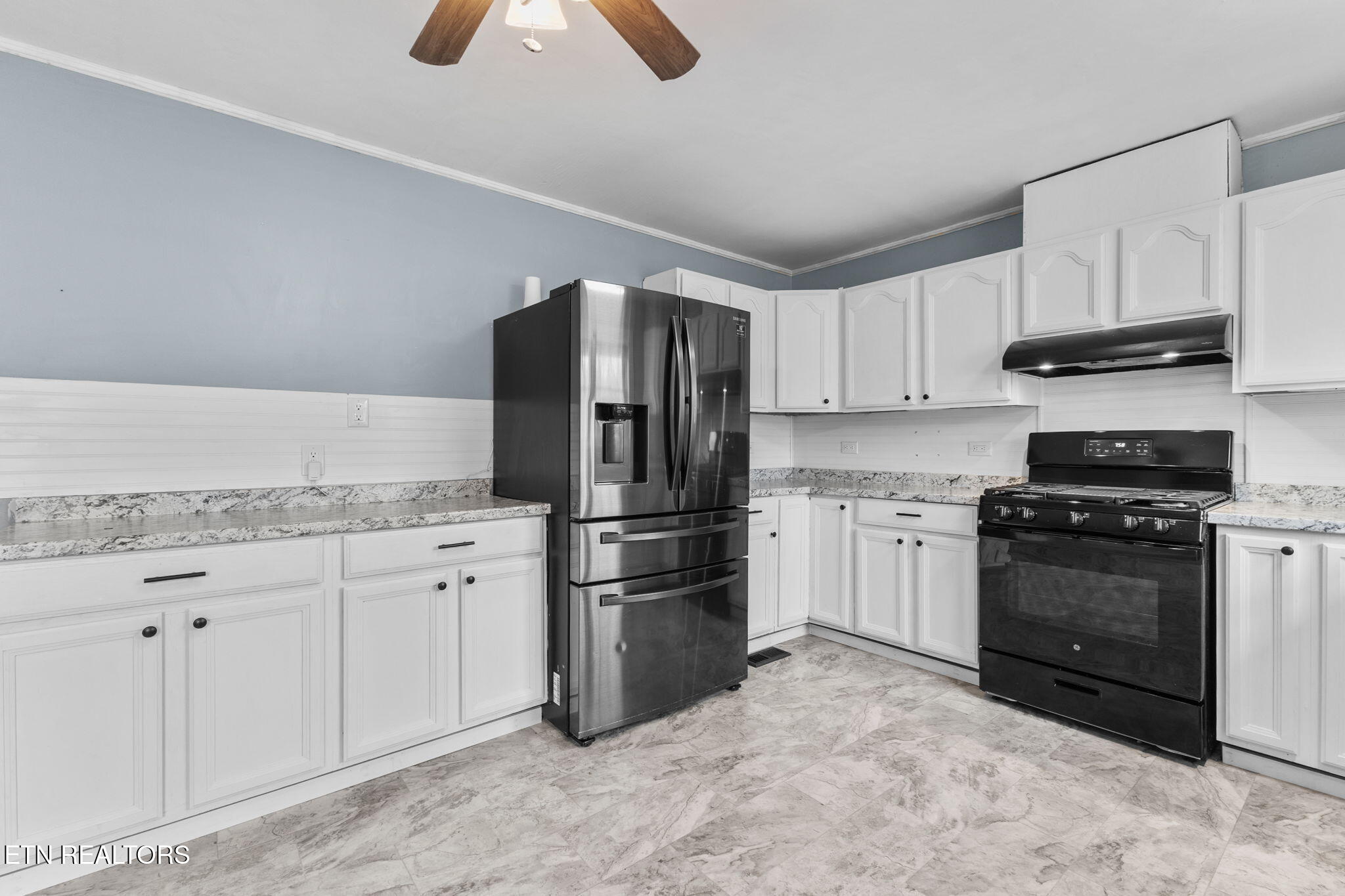 225 Capps Road Harriman, TN 37748 - Photo 15 of 58 16-web-or-mls-3F1A4909