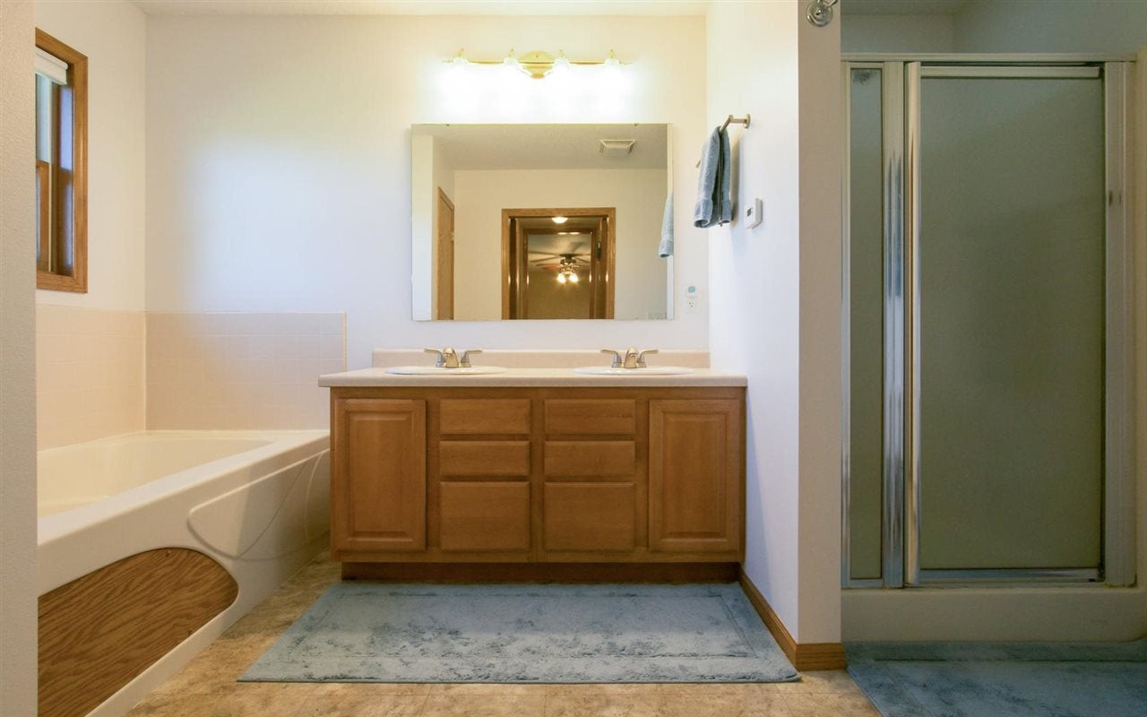 3862 565th Street Southwest Riverside, IA 52327 - Photo 9 of 25 Gallery Image 9