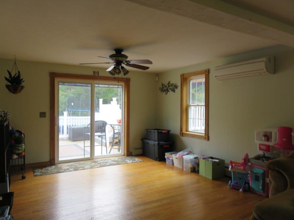 167 Railroad Avenue Springvale, ME 04083 - Photo 8 of 27 Photo