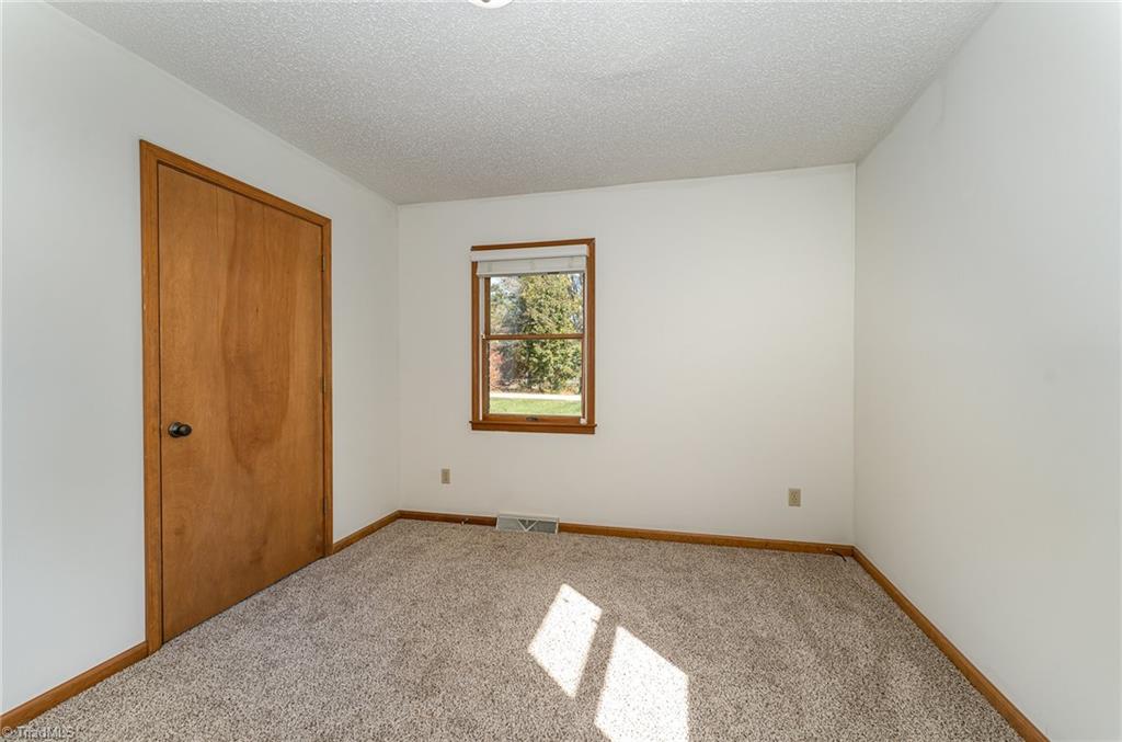 4104 Wickenham Road Walkertown, NC 27051 - Photo 20 of 30 Gallery Image 20
