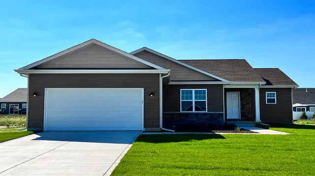 $368,900 | 5089 Stephen Lane, Lowell, IN 46356