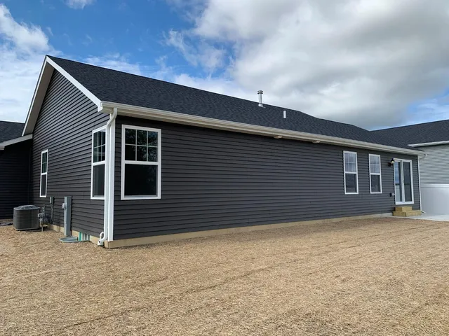 $368,900 | 5089 Stephen Lane, Lowell, IN 46356