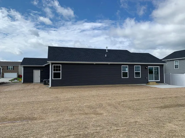 $368,900 | 5089 Stephen Lane, Lowell, IN 46356