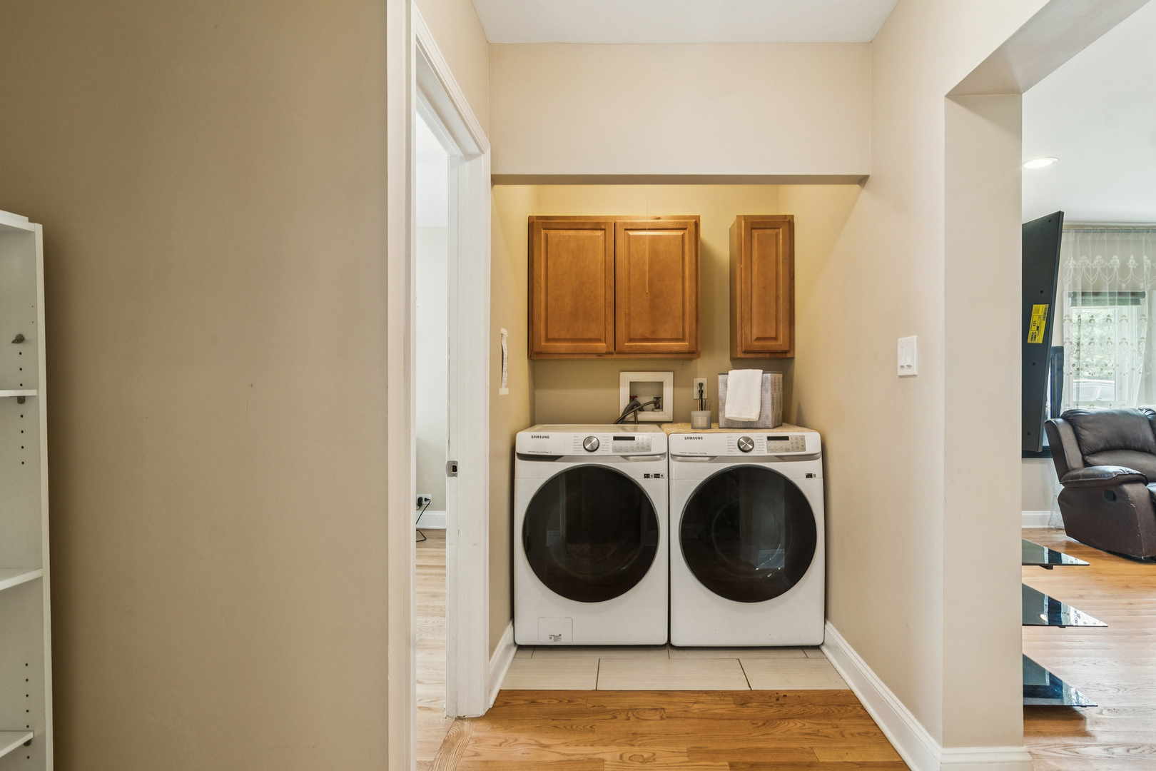 23543 North Park Road Lake Zurich, IL 60047 - Photo 11 of 15 a bathroom with a toilet and a mirror