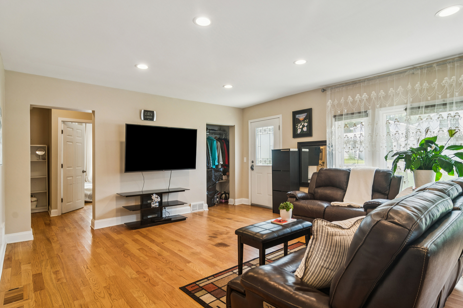 23543 North Park Road Lake Zurich, IL 60047 - Photo 3 of 15 a living room with furniture and a flat screen tv