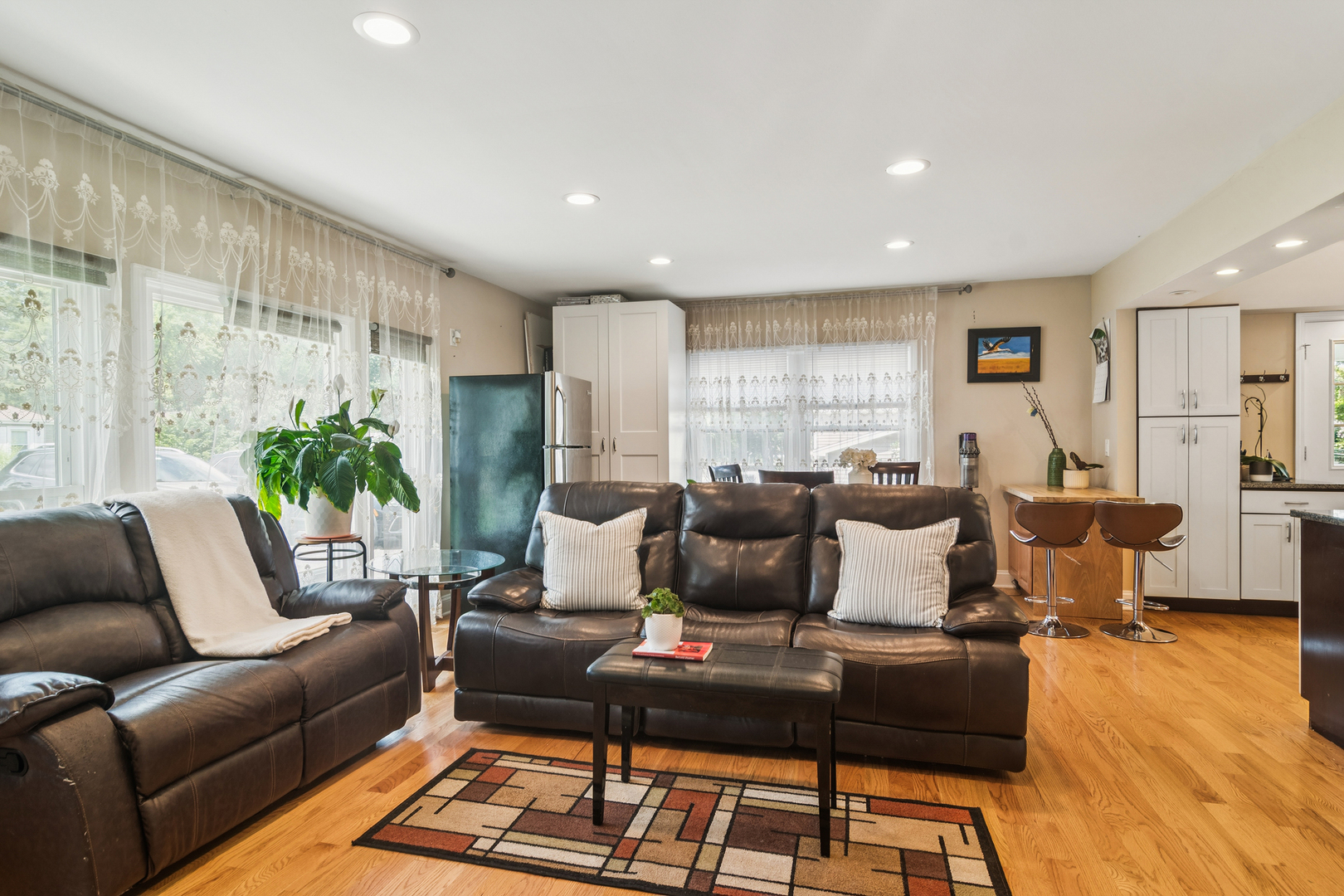 23543 North Park Road Lake Zurich, IL 60047 - Photo 4 of 15 a living room with furniture potted plant and a window