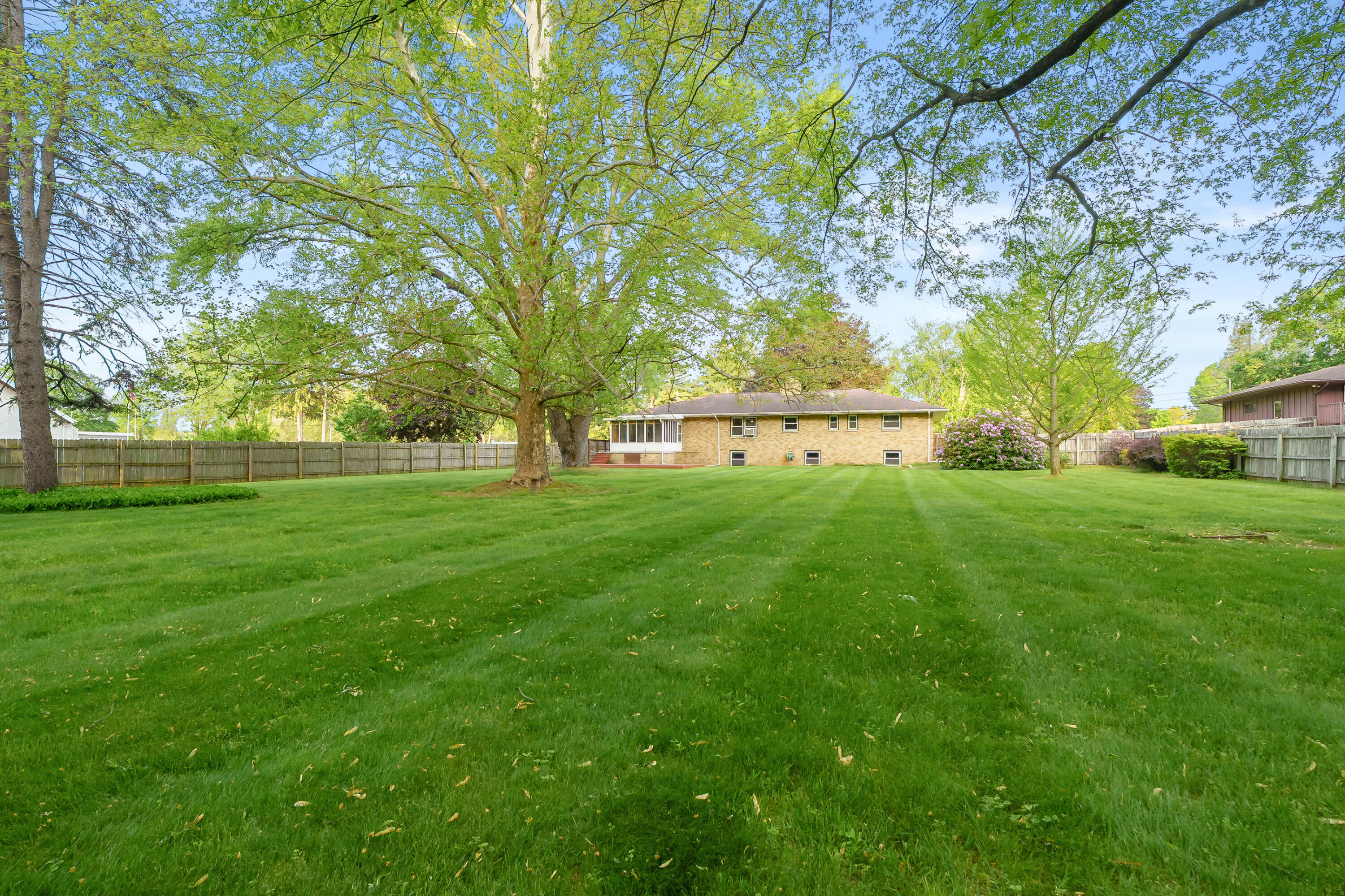 1077 Riverside Drive Battle Creek, MI 49015 - Photo 34 of 34 Riverside Dr 1077 Battle Creek 49015-33