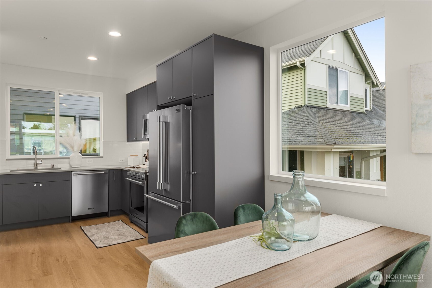 9225 C 14th Avenue Northwest Seattle, WA 98117 - Photo 16 of 31