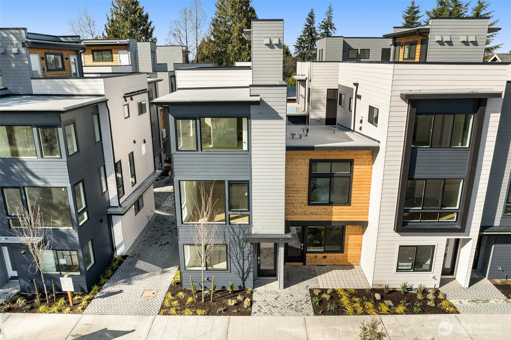 9225 C 14th Avenue Northwest Seattle, WA 98117 - Photo 2 of 31