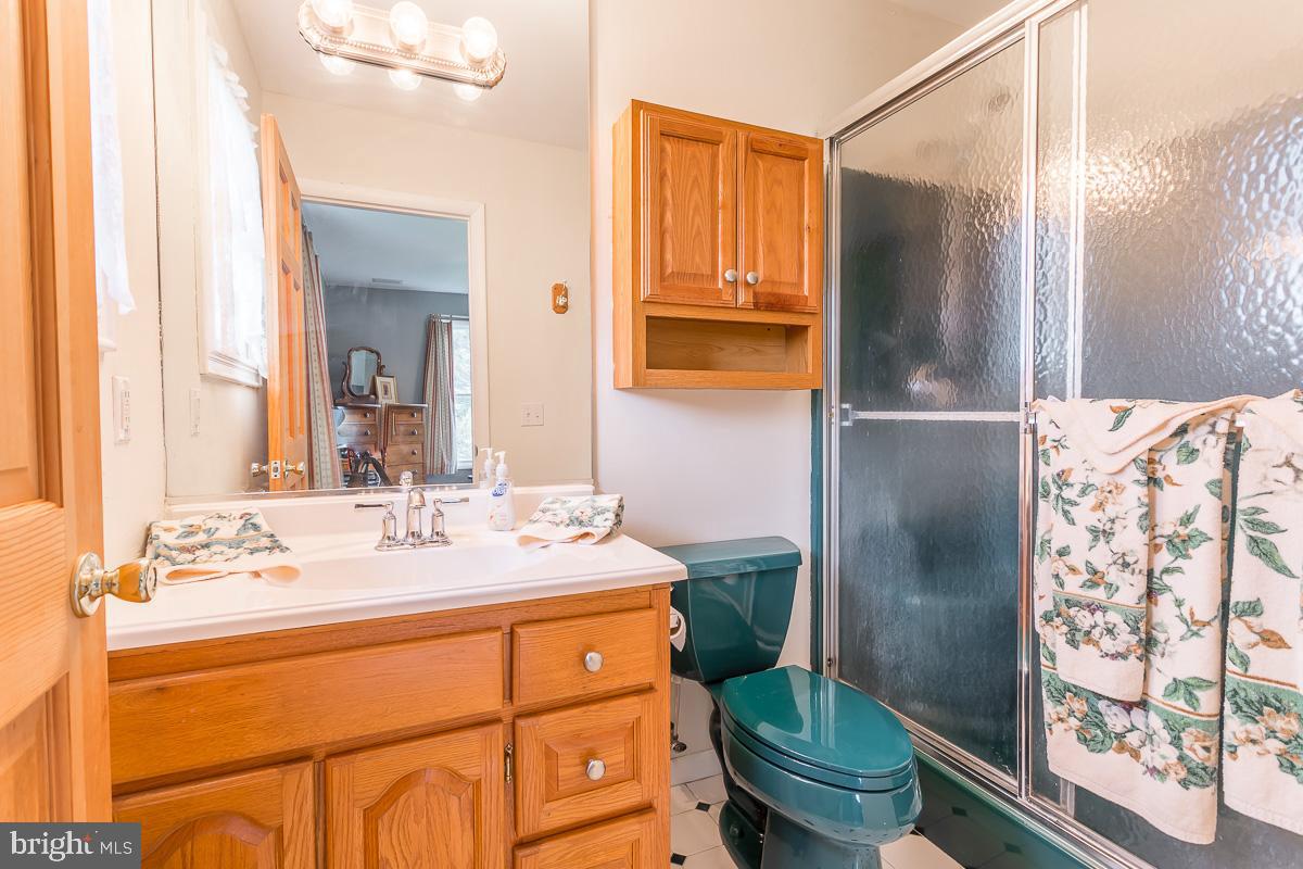 26068 Prettyman Road Georgetown, DE 19947 - Photo 16 of 31 MAIN BEDROOM BATHROOM